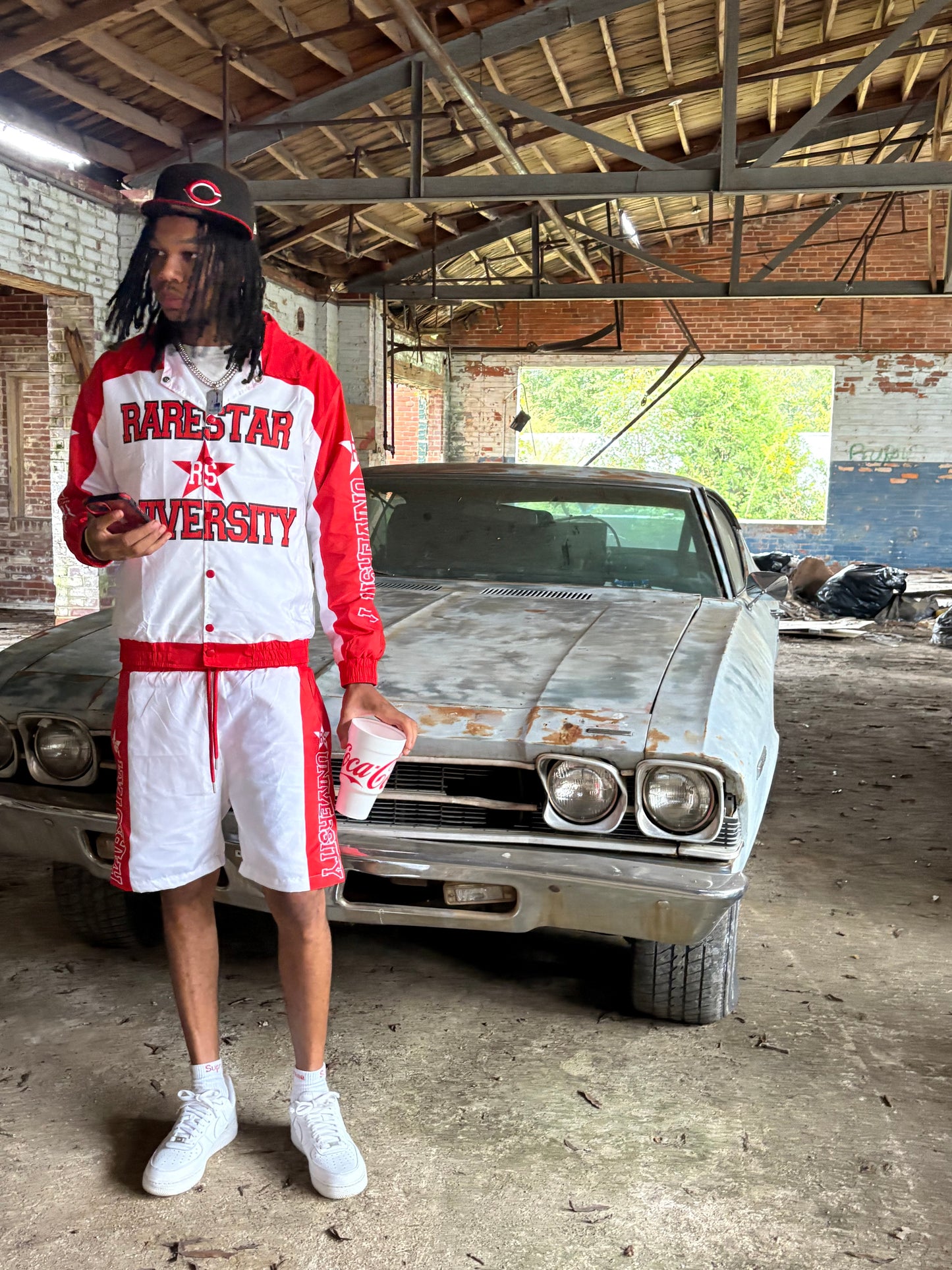 Red/white windbreaker short suit